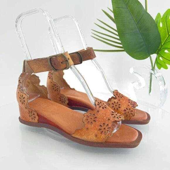 L'Artiste Niarah Sandals Women's 40 9 Brown Leather Ankle Strap Y2K Boho Wedge - Picture 1 of 15
